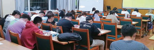 澳大利亞昆士蘭科技大學(xué)2+2學(xué)分豁免項目